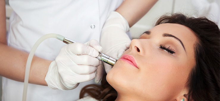 Pros and Cons of Laser Treatment for Acne | DermaWorld Skin Clinic